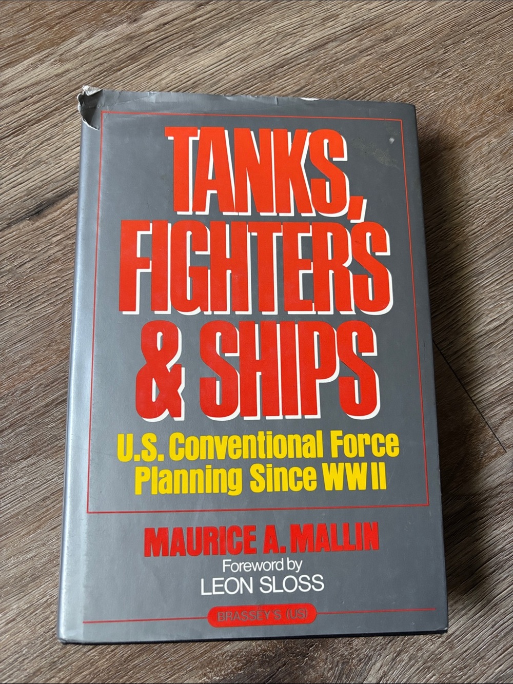 Tanks, Fighters & Ships – Maurice A. Mallin (Gray & Red)
